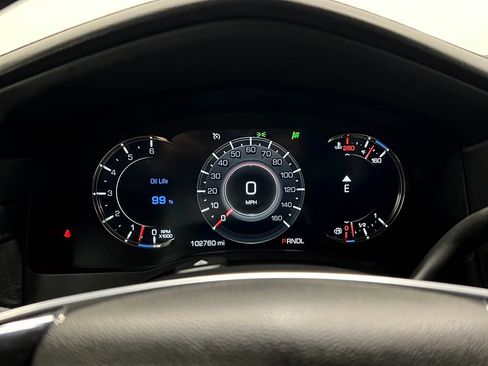 Used 2017 Cadillac Escalade Luxury AWD/4WD image 25