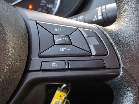 Used 2023 Nissan Versa S image 19