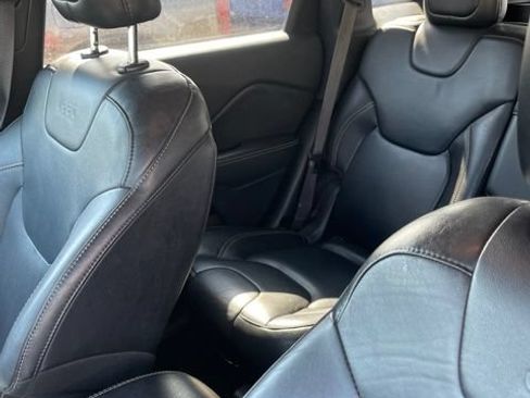 Used 2014 Jeep Cherokee Limited FWD image 12