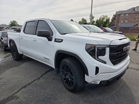 Used 2024 GMC Sierra 1500 Elevation RWD image 3