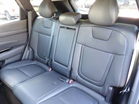 Used 2025 Hyundai Tucson Limited AWD/4WD image 25