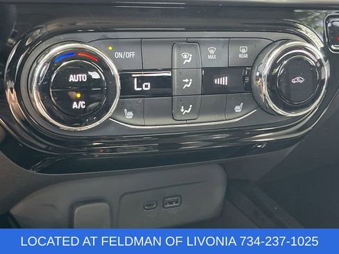 Used 2024 Chevrolet Trax LT w/ Driver Confidence Package FWD image 17