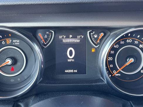 Used 2020 Jeep Gladiator Sport w/ Quick Order Package 24S image 18