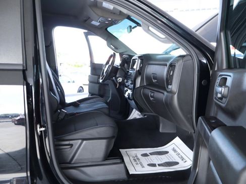 Used 2019 Chevrolet Silverado 1500 Custom w/ Custom Convenience Package AWD/4WD image 32