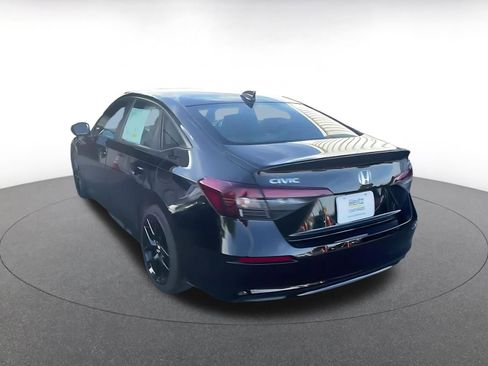 Used 2025 Honda Civic Sport image 11