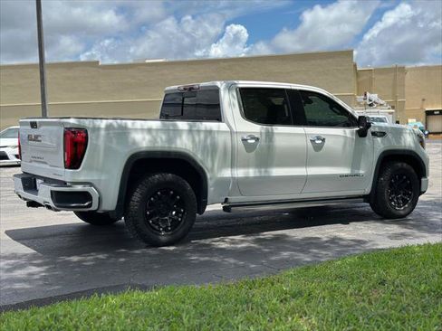 Used 2021 GMC Sierra 1500 Denali w/ Denali Ultimate Package AWD/4WD image 7