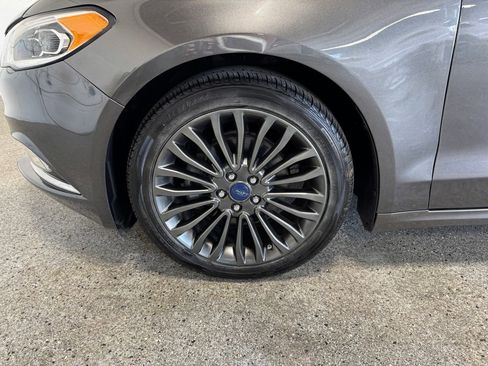 Used 2017 Ford Fusion SE AWD/4WD image 26