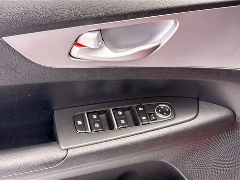 Used 2023 Kia Forte LXS w/ LXS Technology Package FWD image 22