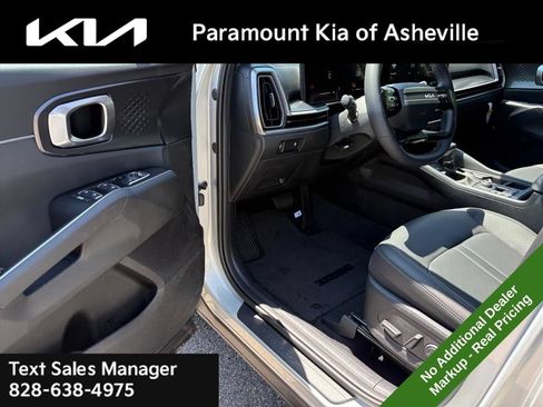 New 2026 Kia Sorento S w/ S Panoramic Sunroof Package FWD image 17