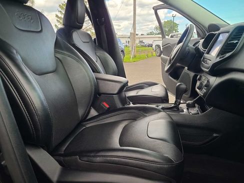 Used 2023 Jeep Cherokee Altitude Lux AWD/4WD image 19