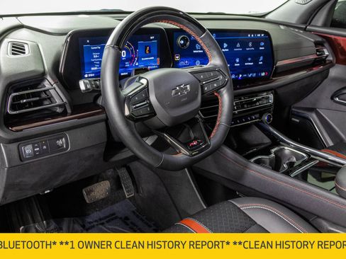 Used 2024 Chevrolet Traverse RS FWD image 5