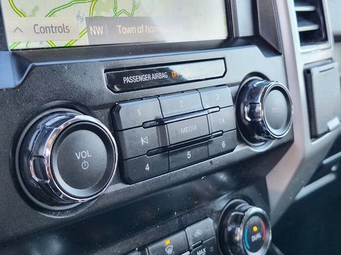 Used 2020 Ford F150 Lariat image 28