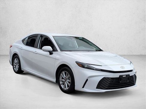 Used 2025 Toyota Camry LE FWD image 3