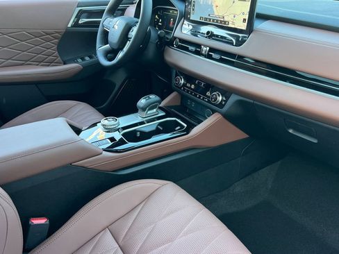 New 2026 Mitsubishi Outlander SEL image 18