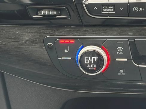 Used 2017 Audi Q7 3.0T Premium Plus AWD/4WD image 26