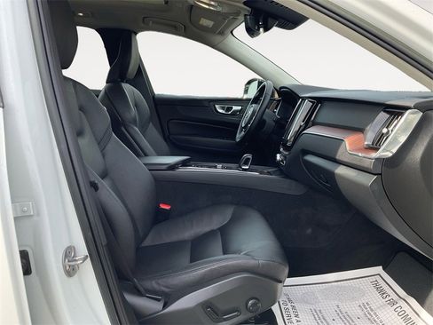 Certified 2023 Volvo XC60 B5 Plus w/ Climate Package image 15