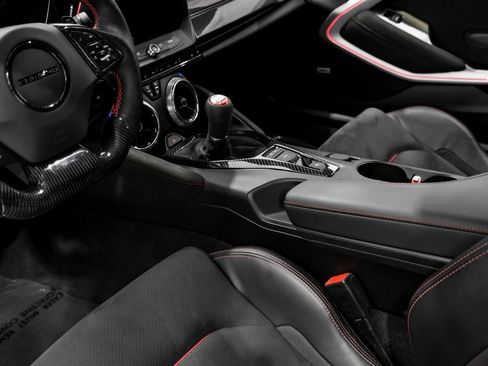 Used 2020 Chevrolet Camaro ZL1 image 20