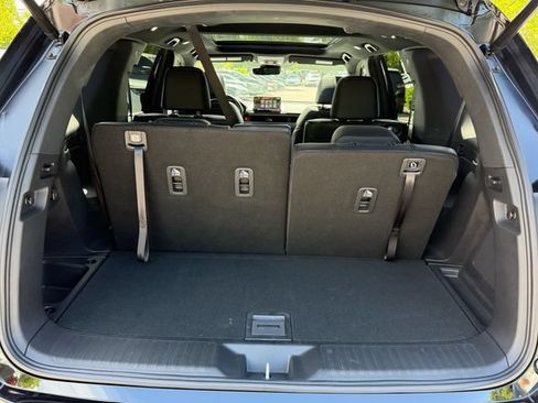 Used 2025 Honda Pilot Black Edition image 16