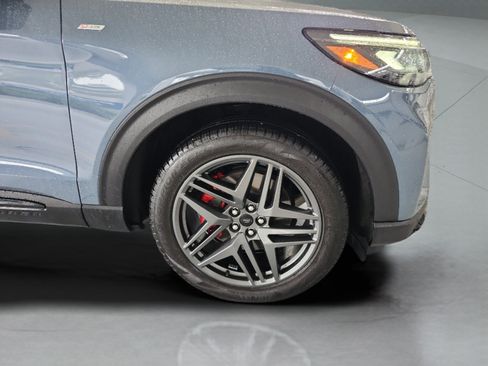 Certified 2025 Ford Explorer ST-Line w/ Premium Package RWD image 31
