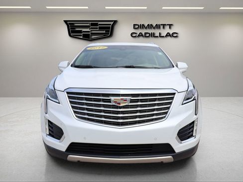 Used 2017 Cadillac XT5 Platinum w/ Driver Assist Package AWD/4WD image 8