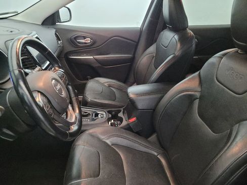 Used 2020 Jeep Cherokee Limited image 17