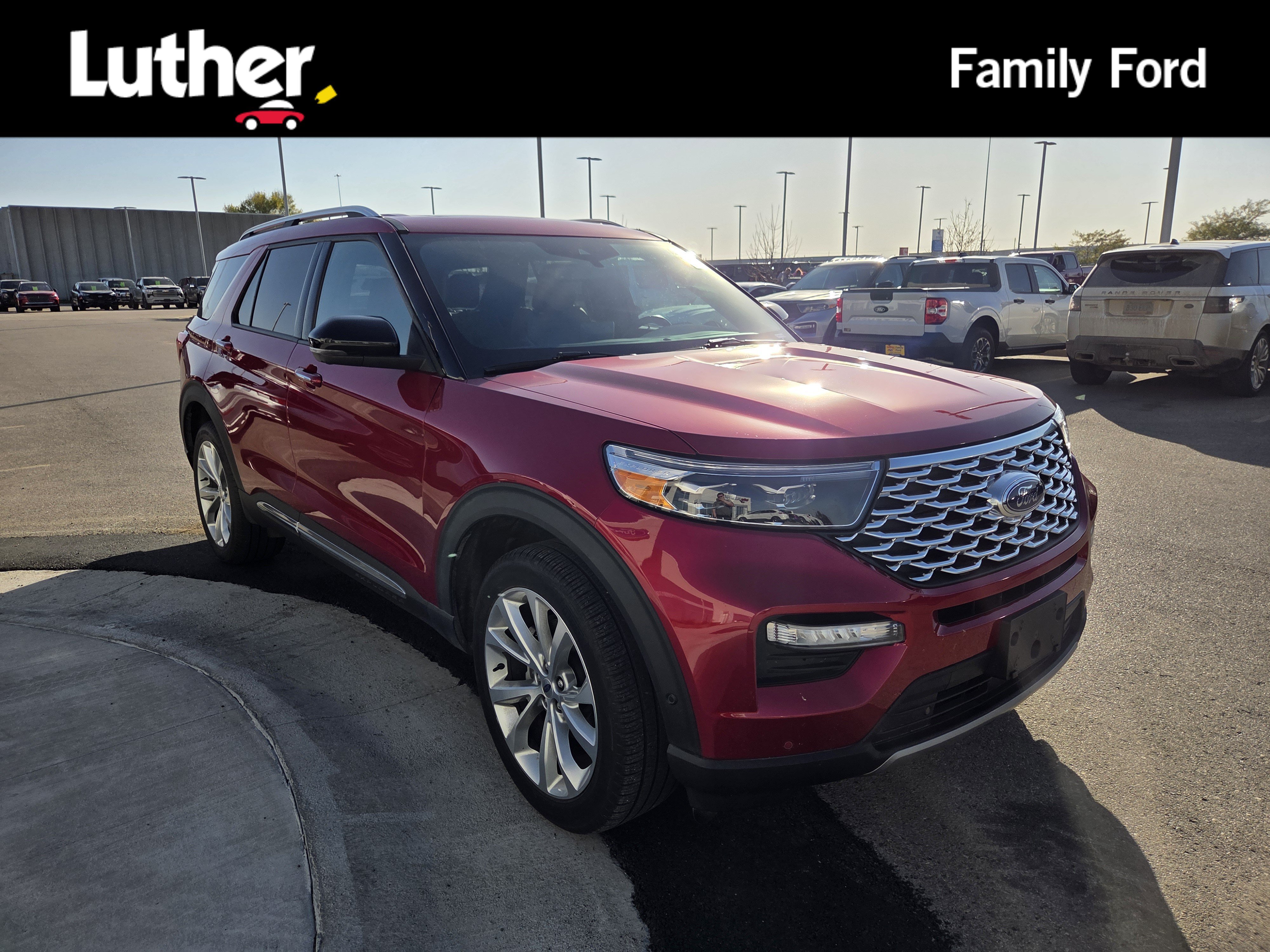Used 2022 Ford Explorer Platinum w/ Equipment Group 601A AWD/4WD image 1
