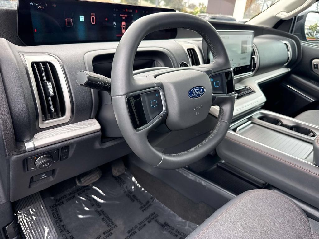 Certified 2025 Ford Expedition Max Active AWD/4WD image 25