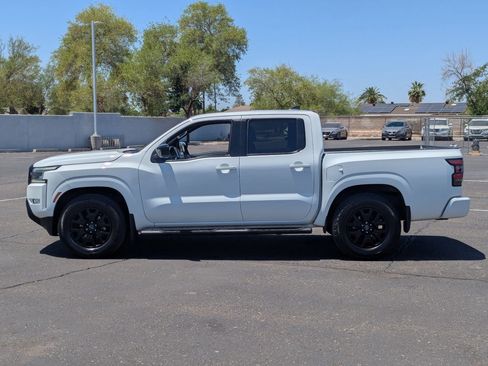 Certified 2023 Nissan Frontier SV w/ Midnight Edition Package RWD image 3