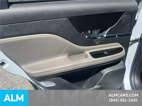 Used 2025 Lincoln Corsair AWD w/ Equipment Group 101A image 26