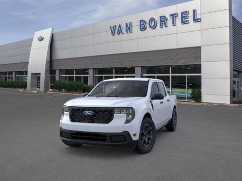 New 2025 Ford Maverick XLT w/ Equipment Group 301A AWD/4WD image 2