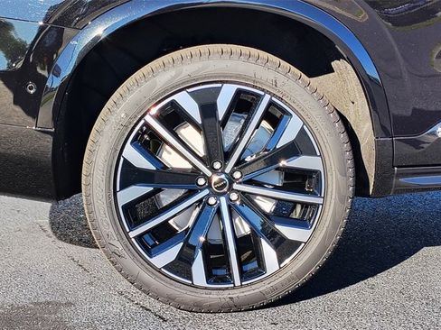 New 2026 Volvo XC90 B6 Plus image 32