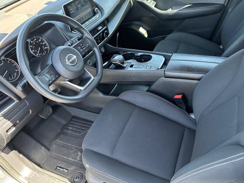 Used 2023 Nissan Rogue S FWD image 10