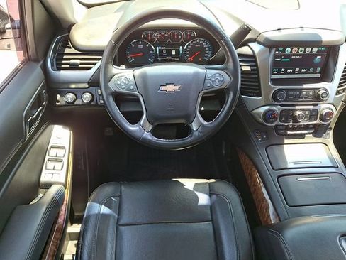 Used 2019 Chevrolet Suburban Premier AWD/4WD image 3