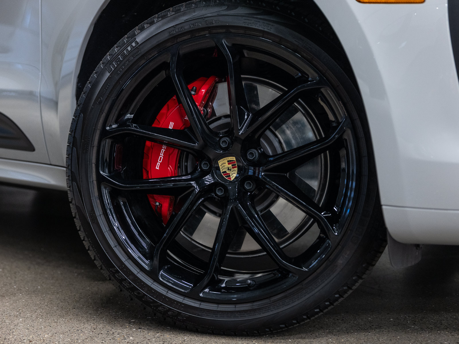 Certified 2026 Porsche Macan GTS AWD/4WD image 49