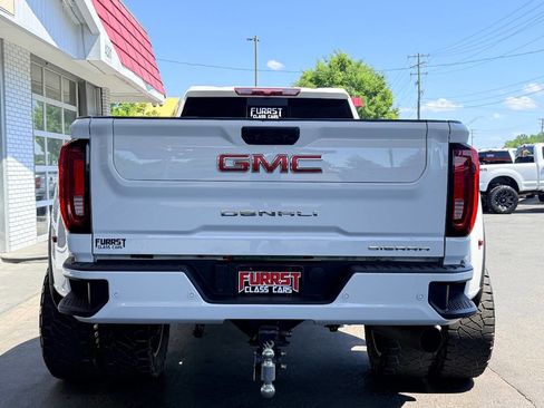 Used 2023 GMC Sierra 3500 Denali AWD/4WD image 4