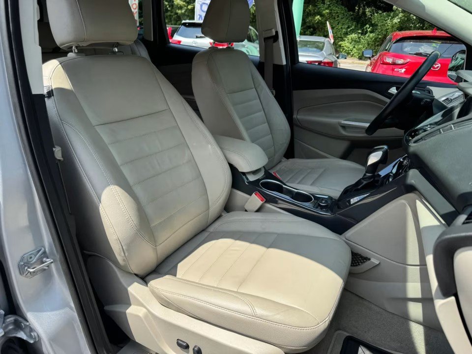 Used 2015 Ford Escape Titanium AWD/4WD image 22