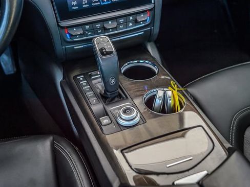 Used 2019 Maserati Quattroporte S GranLusso Q4 AWD/4WD image 30