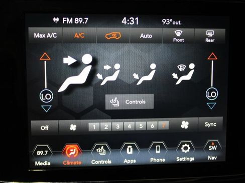 Used 2019 Jeep Grand Cherokee Altitude AWD/4WD image 45
