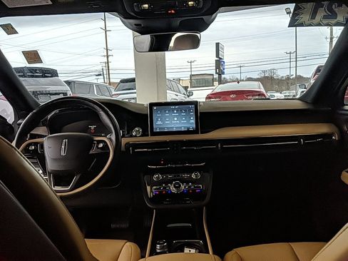 Certified 2021 Lincoln Corsair Reserve image 16