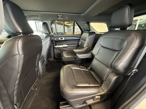 Certified 2023 Ford Explorer XLT w/ Equipment Group 202A AWD/4WD image 21
