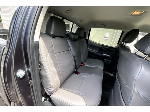 Used 2023 Toyota Tacoma SR5 w/ Technology Package AWD/4WD image 26