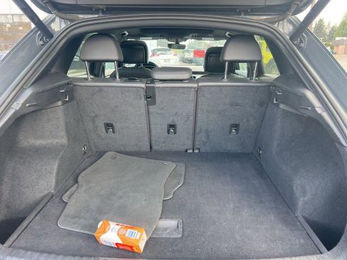 Used 2020 Audi Q3 2.0T Premium image 8