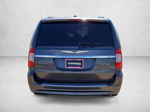 Used 2015 Chrysler Town & Country Touring-L w/ Driver Convenience Group FWD image 7