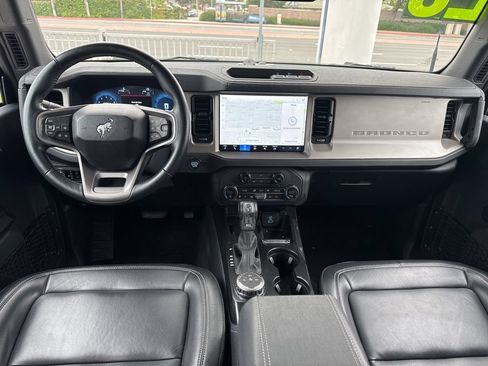 Used 2025 Ford Bronco Outer Banks AWD/4WD image 10