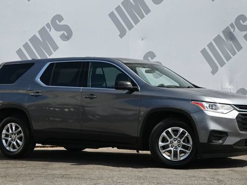 Used 2019 Chevrolet Traverse LS w/ LPO, Floor Liner Package FWD image 3