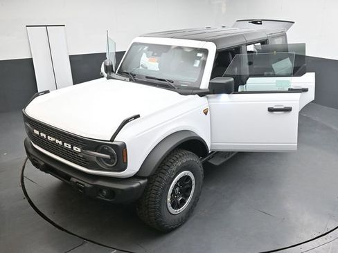 New 2026 Ford Bronco Badlands AWD/4WD image 30
