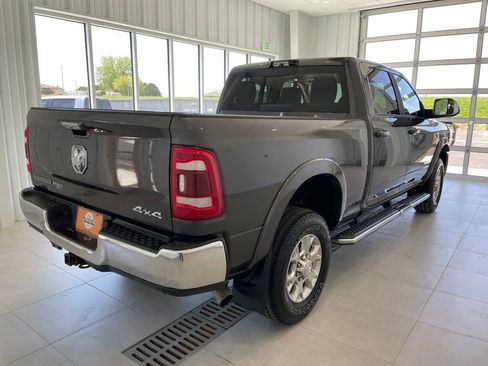 Used 2022 RAM 2500 Laramie AWD/4WD image 5