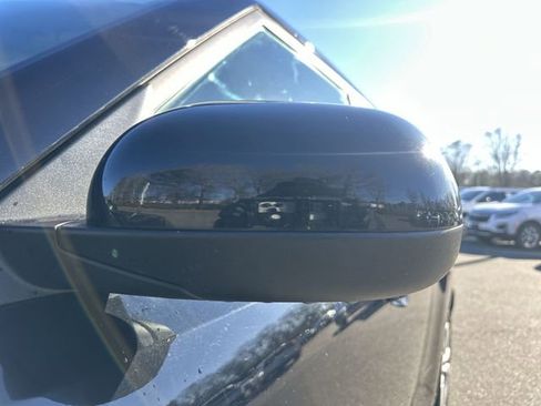 Used 2022 Kia Soul LX image 10