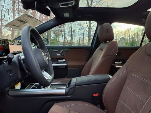Certified 2025 Mercedes-Benz GLA 35 AMG 4MATIC image 10