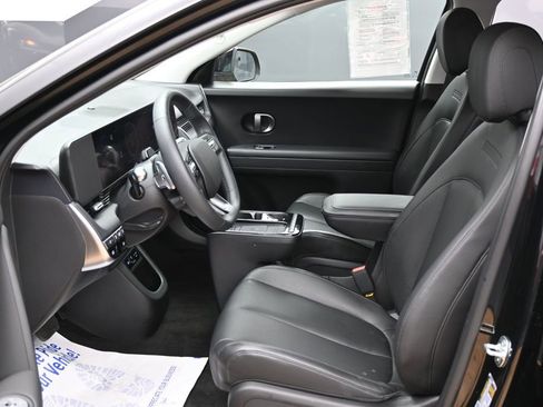 Used 2025 Hyundai Ioniq 5 SEL RWD image 17